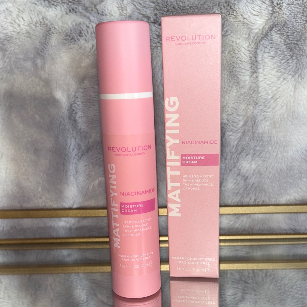 Revolution Niacinamide Mattifying Moisture Cream - NIB